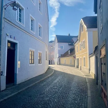 Lejlighed Grosse Stilvolle Altbauwohnung Im Herzen Von Bis 6 Personen