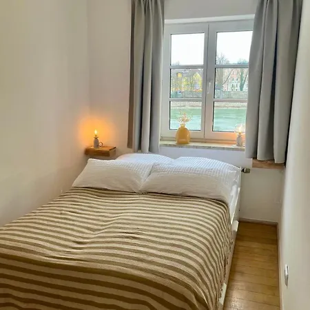 Residery Zentrale Altbauwohnung Mit Arbeitsplatz In Der Innstadt Διαμέρισμα Πασάου
