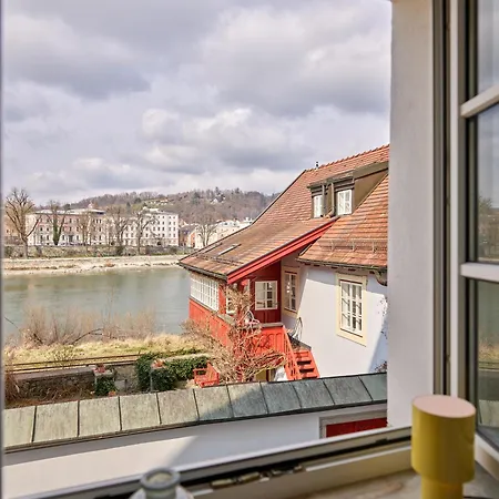 Lejlighed Grosse Stilvolle Altbauwohnung Im Herzen Von Bis 6 Personen Passau