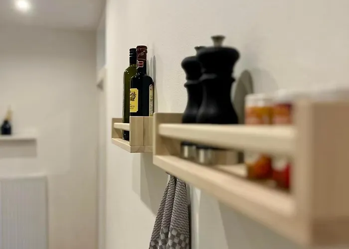 Grosse Stilvolle Altbauwohnung Im Herzen Von Bis 6 Personen * Passavia